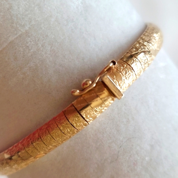 Zales Vintage Elegant 14k Gold Flexable Bangle Bracelet (7"L×1/4"W) Italy Chic - Picture 8 of 15